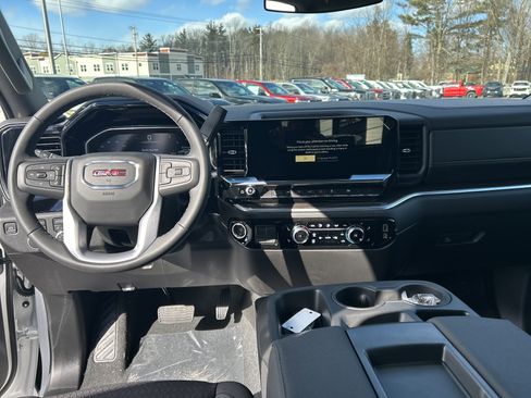 New 2026 GMC Sierra 1500 Elevation image 17