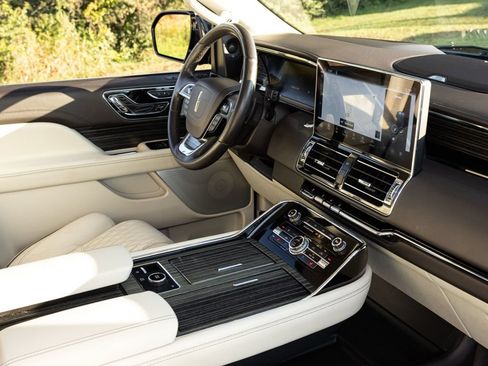 Used 2022 Lincoln Navigator L Black Label AWD/4WD image 68