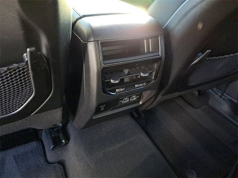 Used 2024 Jeep Grand Cherokee Altitude image 13