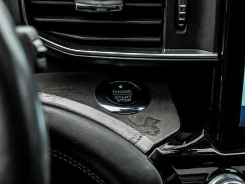 Used 2021 Ford Explorer Platinum w/ Equipment Group 601A image 22