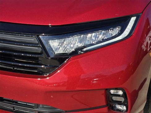 Used 2023 Honda Odyssey Sport image 15