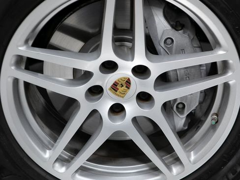 Certified 2021 Porsche Macan image 11