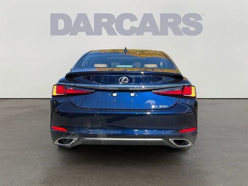 New 2025 Lexus ES 350 w/ Premium Package image 2