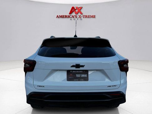 Used 2024 Chevrolet Trax ACTIV w/ Driver Confidence Package image 3