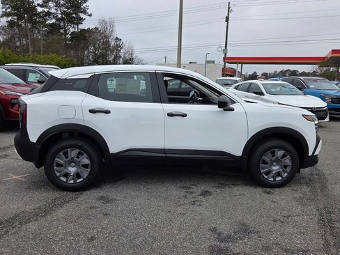 New 2026 Nissan Kicks S image 11