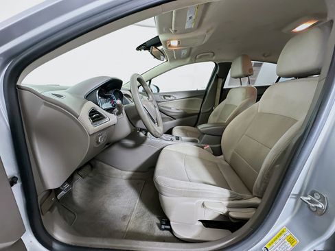 Used 2017 Chevrolet Cruze LS image 13