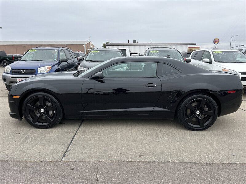 Used 2010 Chevrolet Camaro SS w/ RS Package RWD image 3