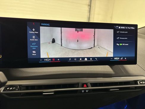 Used 2025 BMW iX M60 image 29