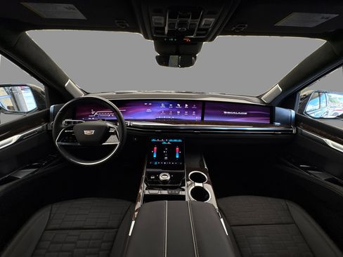 New 2025 Cadillac Escalade ESV Sport Platinum image 23