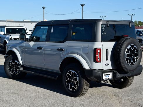 New 2026 Ford Bronco Outer Banks AWD/4WD image 4