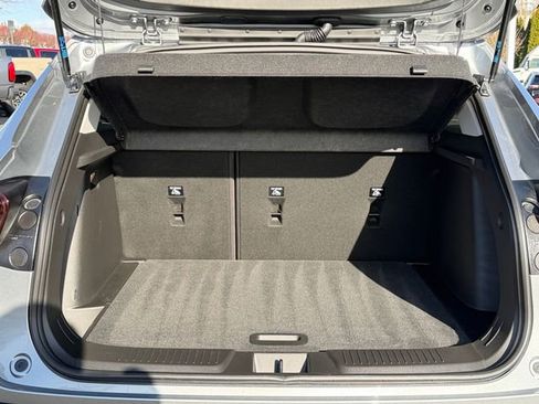 Used 2025 Chevrolet Trax LT w/ Driver Confidence Package image 31