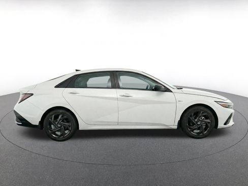 Used 2026 Hyundai Elantra Sport FWD image 8