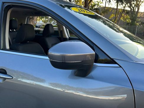 Used 2023 Nissan Pathfinder SV image 28