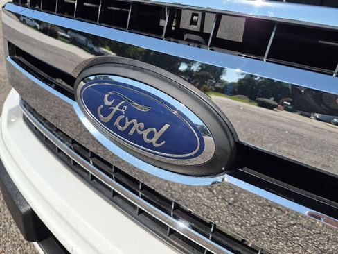 Used 2018 Ford F150 XLT w/ Equipment Group 302A Luxury RWD image 31