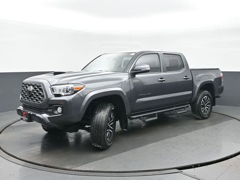 Used 2022 Toyota Tacoma TRD Sport image 7