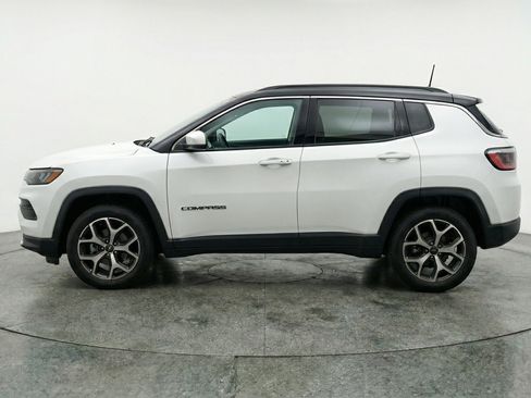 Used 2025 Jeep Compass Limited AWD/4WD image 5