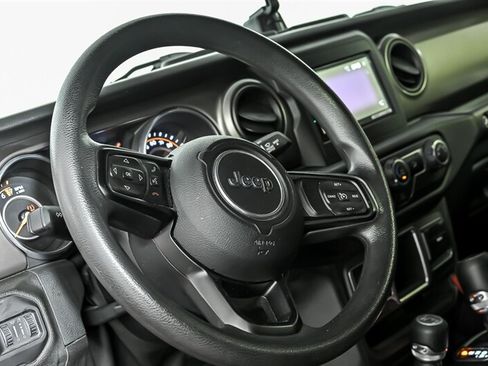 Used 2018 Jeep Wrangler Unlimited Sport AWD/4WD image 18