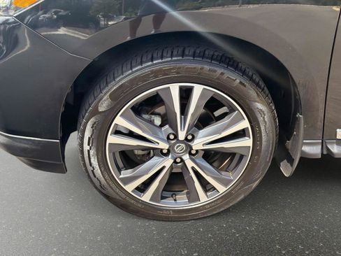 Used 2020 Nissan Pathfinder Platinum AWD/4WD image 14