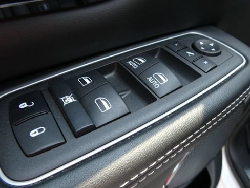 Used 2022 RAM 1500 Limited w/ Body Color Bumper Group AWD/4WD image 27