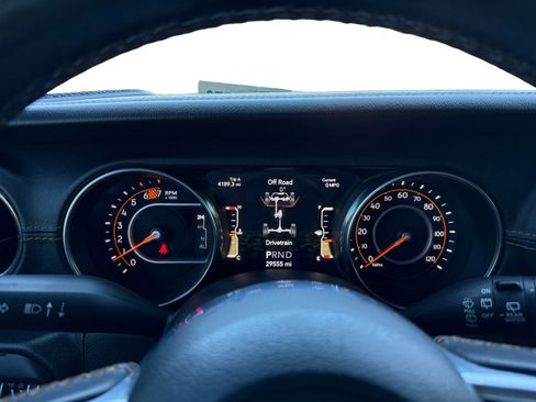 Used 2021 Jeep Wrangler Unlimited Sahara AWD/4WD image 12