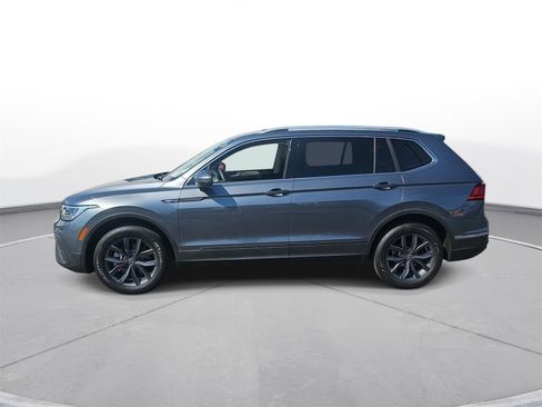 Used 2022 Volkswagen Tiguan SE image 7