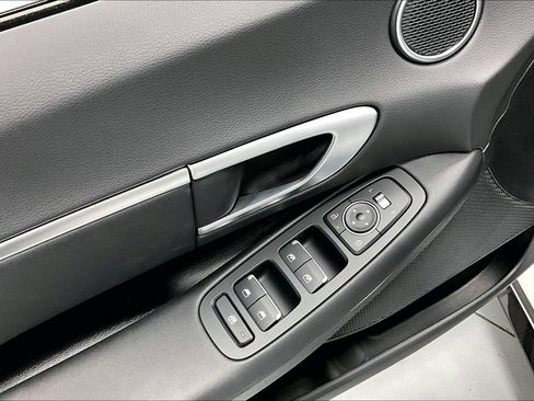 New 2026 BMW X1 xDrive28i w/ Convenience Package image 27