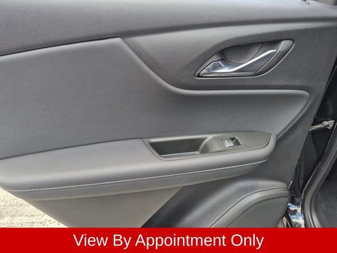 Used 2025 Chevrolet Blazer LT FWD image 28