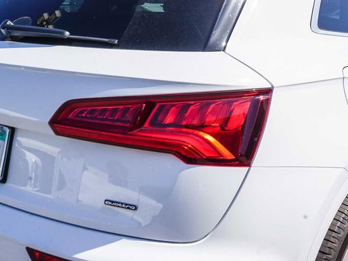 Used 2019 Audi Q5 2.0T Premium w/ Convenience Package AWD/4WD image 7