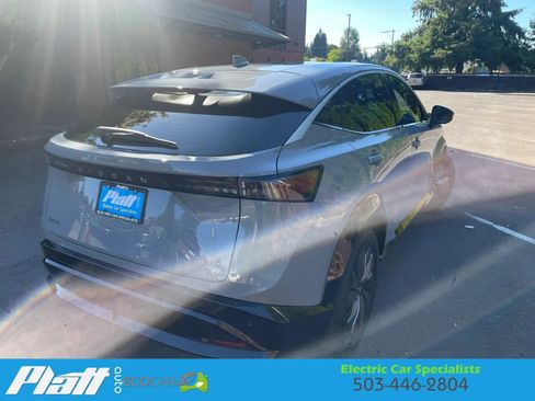 Used 2024 Nissan Ariya FWD image 9