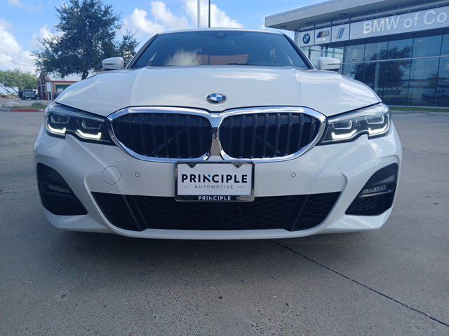 Used 2019 BMW 330i Sedan w/ M Sport Package RWD image 2