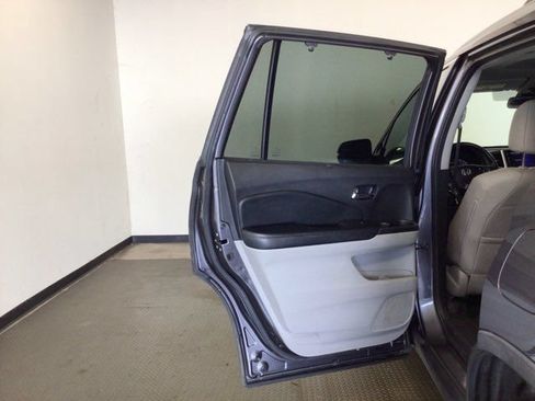 Used 2017 Honda Pilot Elite image 9