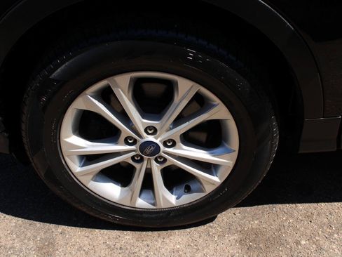 Used 2017 Ford Escape SE AWD/4WD image 28