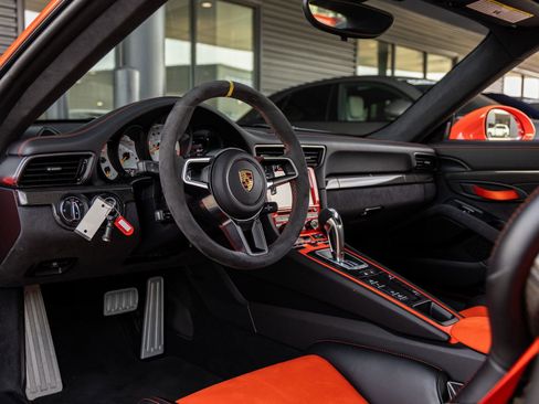 Certified 2016 Porsche 911 GT3 RS image 4