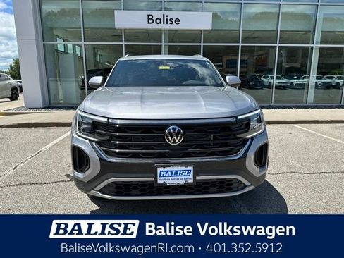 New 2026 Volkswagen Atlas Cross Sport SE AWD/4WD image 2