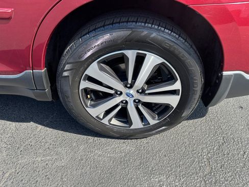Used 2018 Subaru Outback 2.5i Limited AWD/4WD image 28