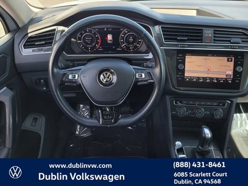 Used 2019 Volkswagen Tiguan SEL w/ 3rd Row Seat Package image 13
