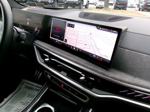 Used 2024 BMW X7 M60i w/ Executive Package image 17