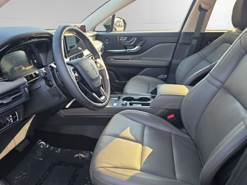 Certified 2024 Lincoln Corsair AWD w/ Equipment Group 102A image 9