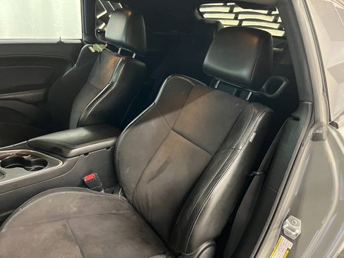 Used 2018 Dodge Challenger GT w/ GT Interior Package AWD/4WD image 9