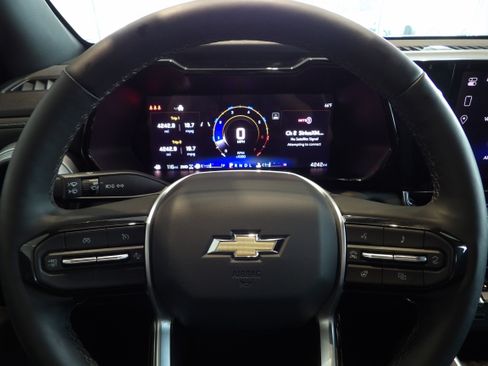 Used 2024 Chevrolet Colorado LT w/ LT Convenience Package III image 9