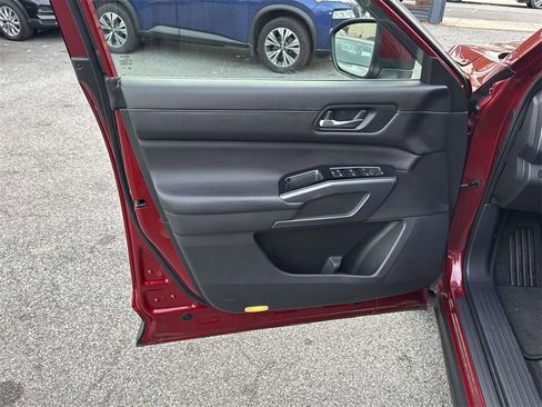 Used 2018 Toyota RAV4 XLE image 45