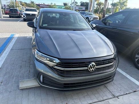 Used 2024 Volkswagen Jetta Sport FWD image 6