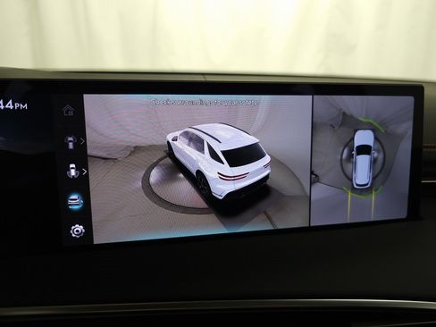 Used 2026 Genesis GV70 3.5T Sport Prestige image 28