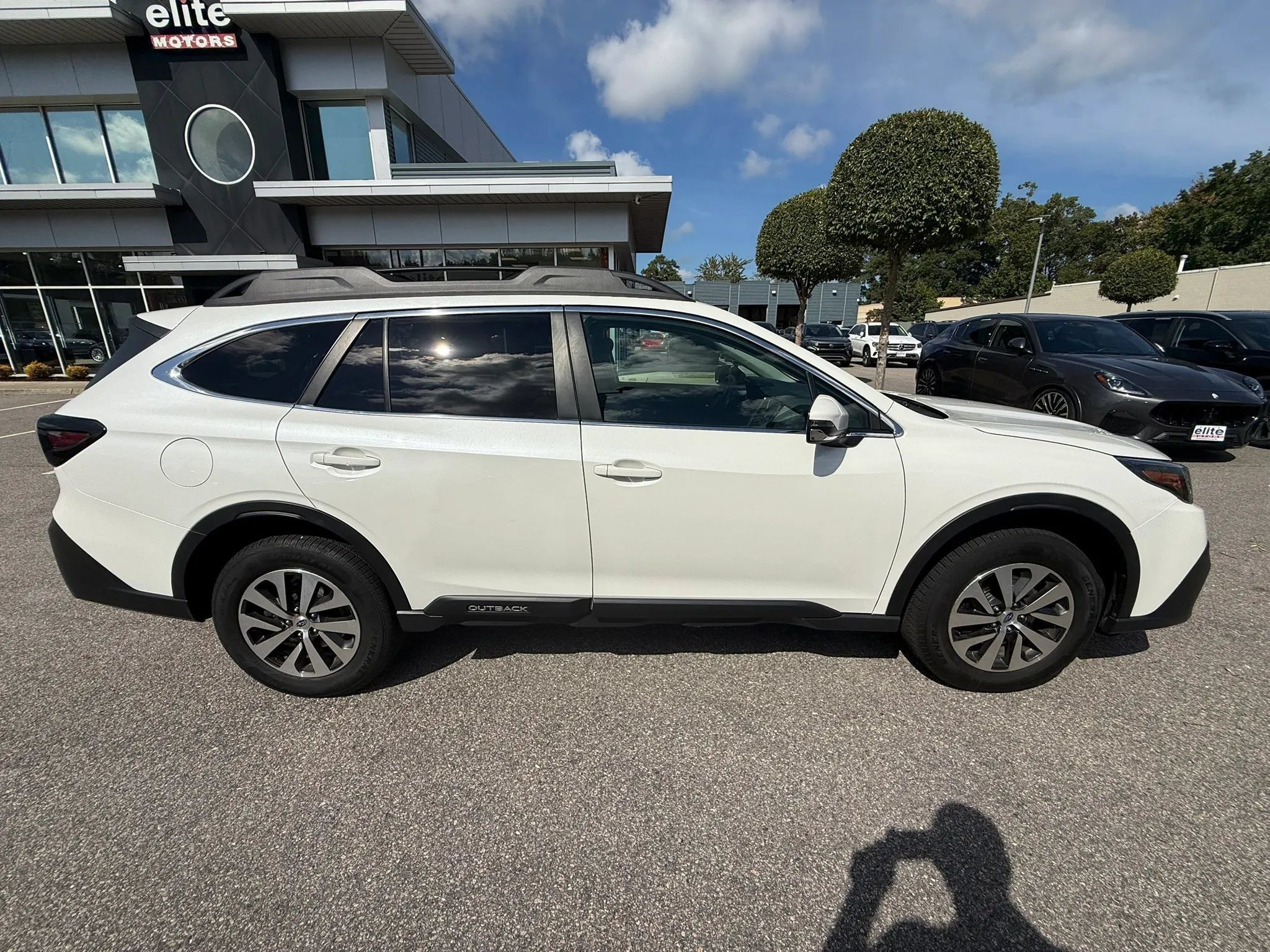 Used 2022 Subaru Outback Premium AWD/4WD image 8