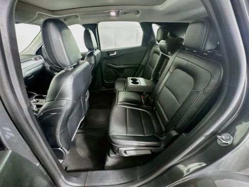 Used 2025 Ford Escape Platinum AWD/4WD image 28