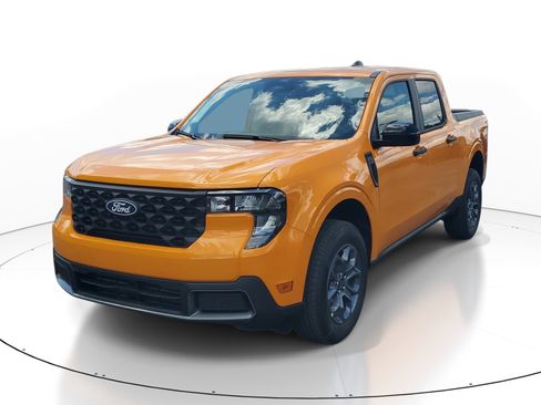 Used 2026 Ford Maverick XLT w/ XLT Luxury Package FWD image 3