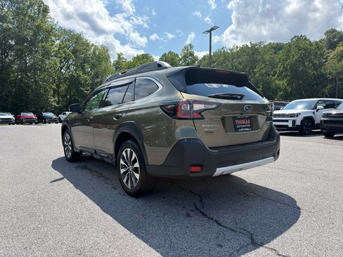 Used 2024 Subaru Outback Touring AWD/4WD image 4