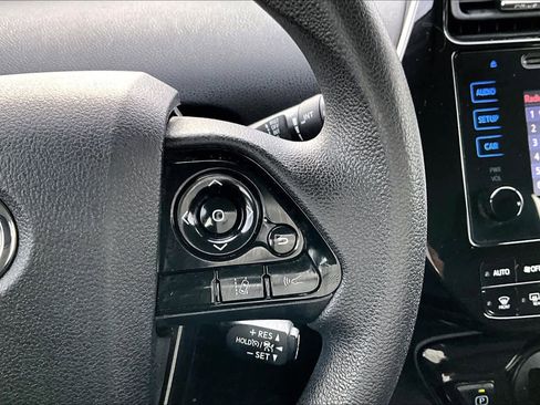 Used 2019 Toyota Prius LE image 24