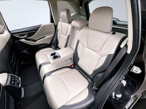 Used 2021 Subaru Forester Limited image 27