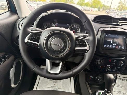Used 2021 Jeep Renegade Latitude AWD/4WD image 24